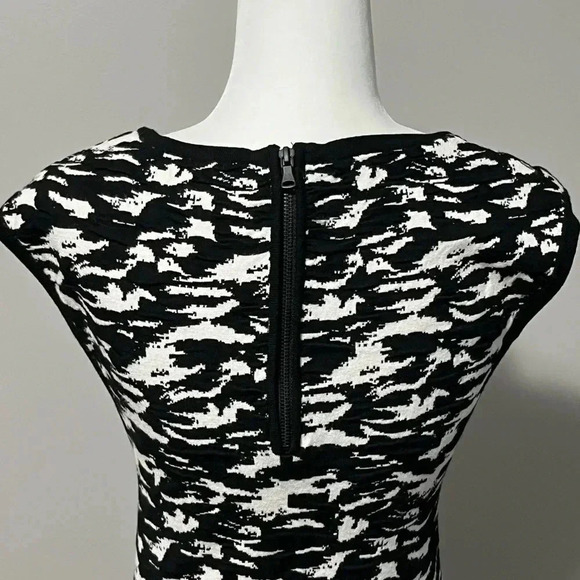 Milly Fit Flare Sleeveless Knit Dress - Picture 5 of 15